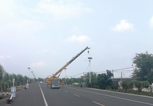 北齐路太阳能led路灯施工